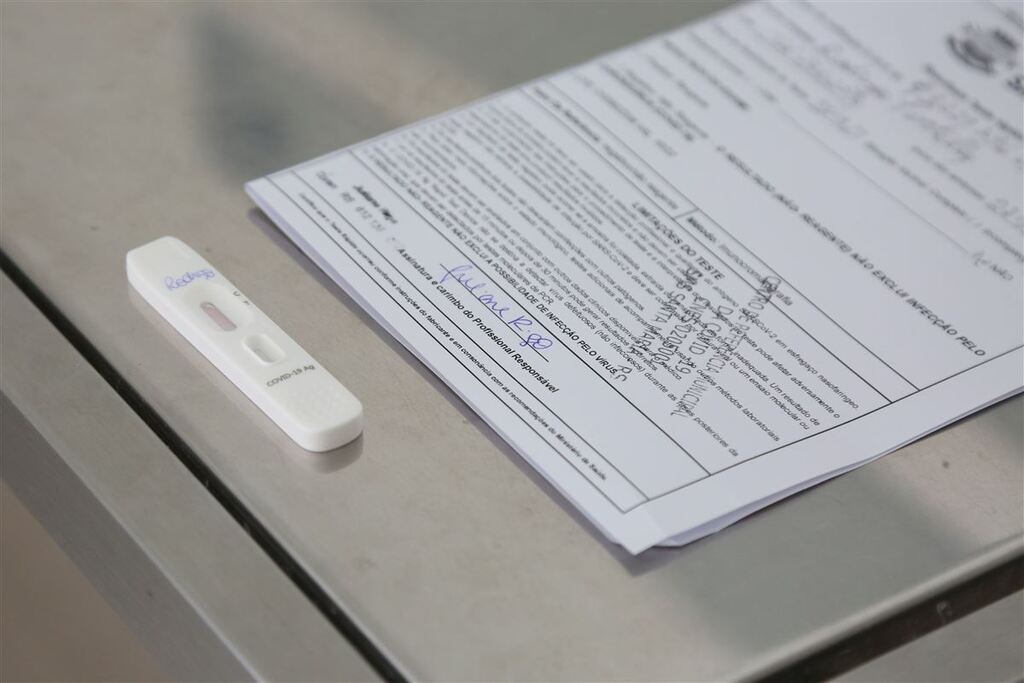 Após nove semanas, todas as 21 regiões Covid do Estado recebem Avisos