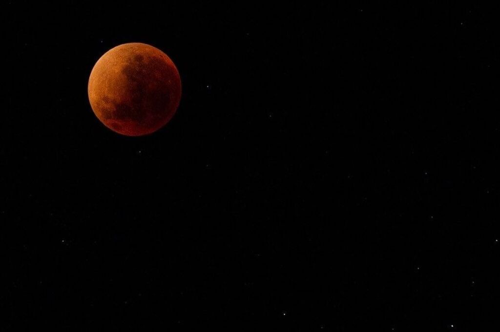 Confira como foi a Lua de Sangue, fenômeno que pôde ser visto de Santa Maria