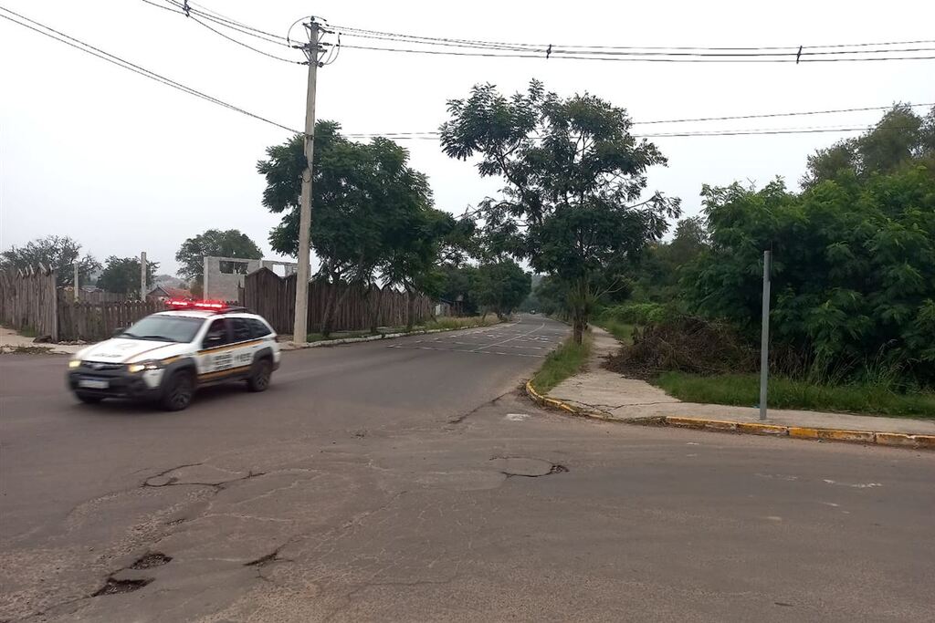 Jovem é atingido por cinco disparos de arma de fogo em Santa Maria