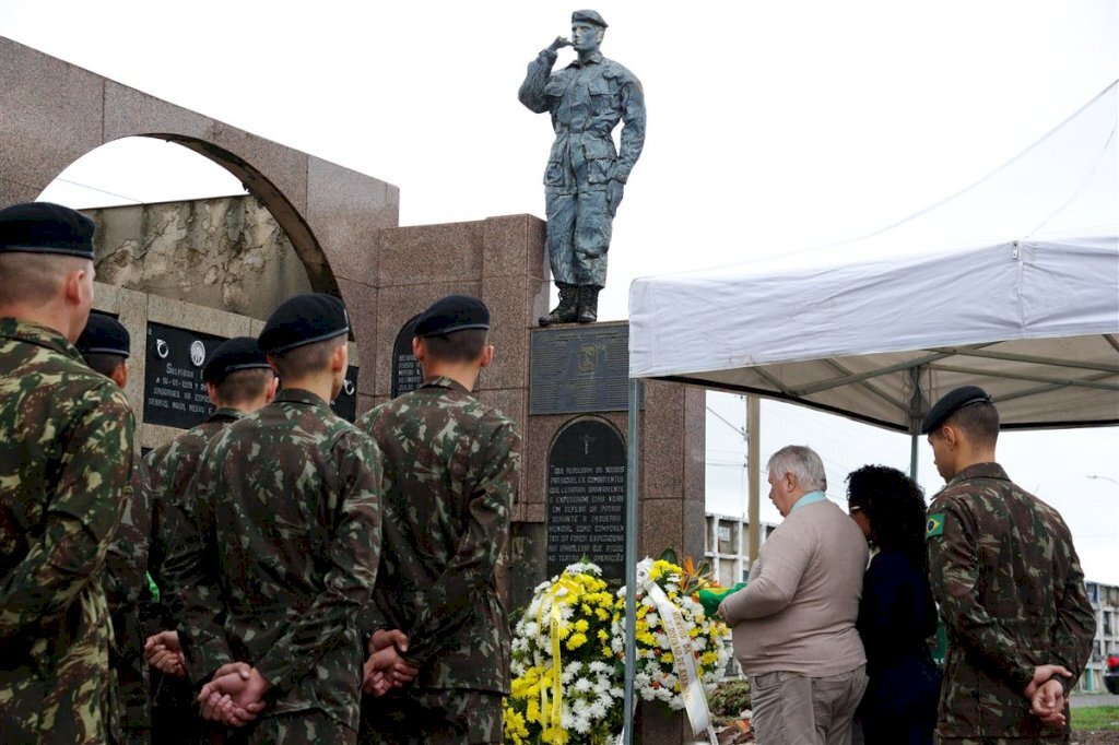 Último pracinha de Santa Maria, Aribides Rodrigues Pereira é sepultado com honras militares