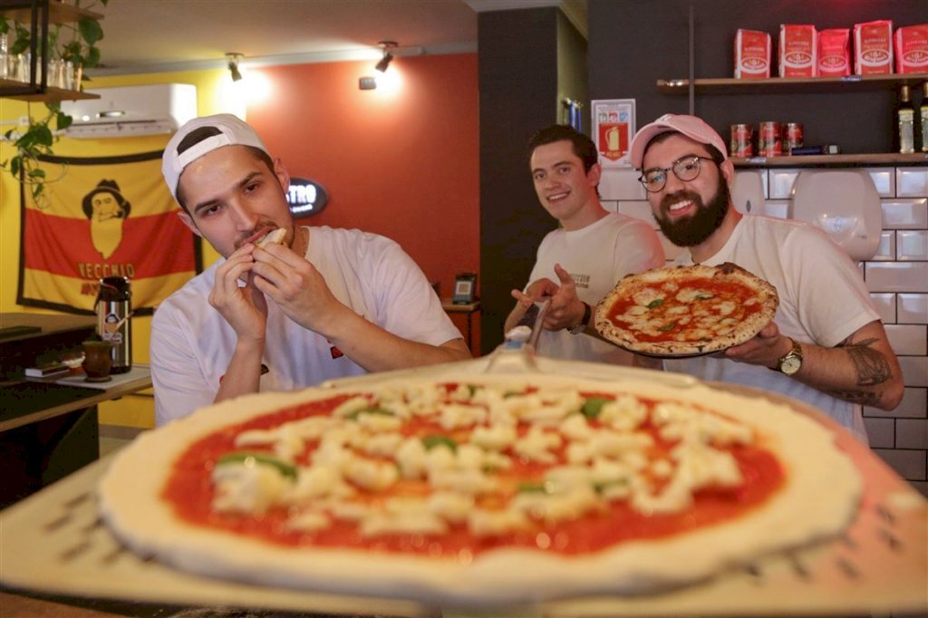Pizzaria santa-mariense recebe certificado internacional ‘Verace’ de Nápoles