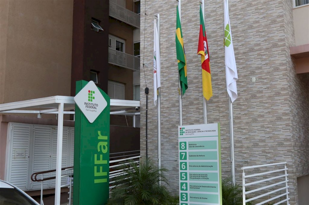 IFFar promove seminário de extensão e sustentabilidade