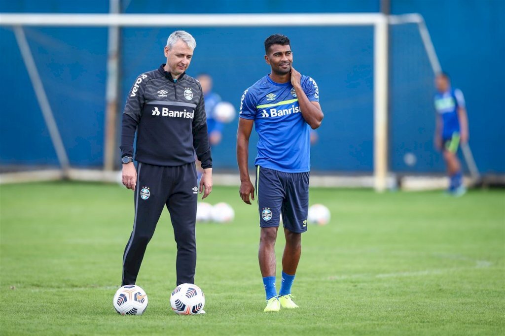 Grêmio encara o Lanús na Arena e pode encaminhar a classificação