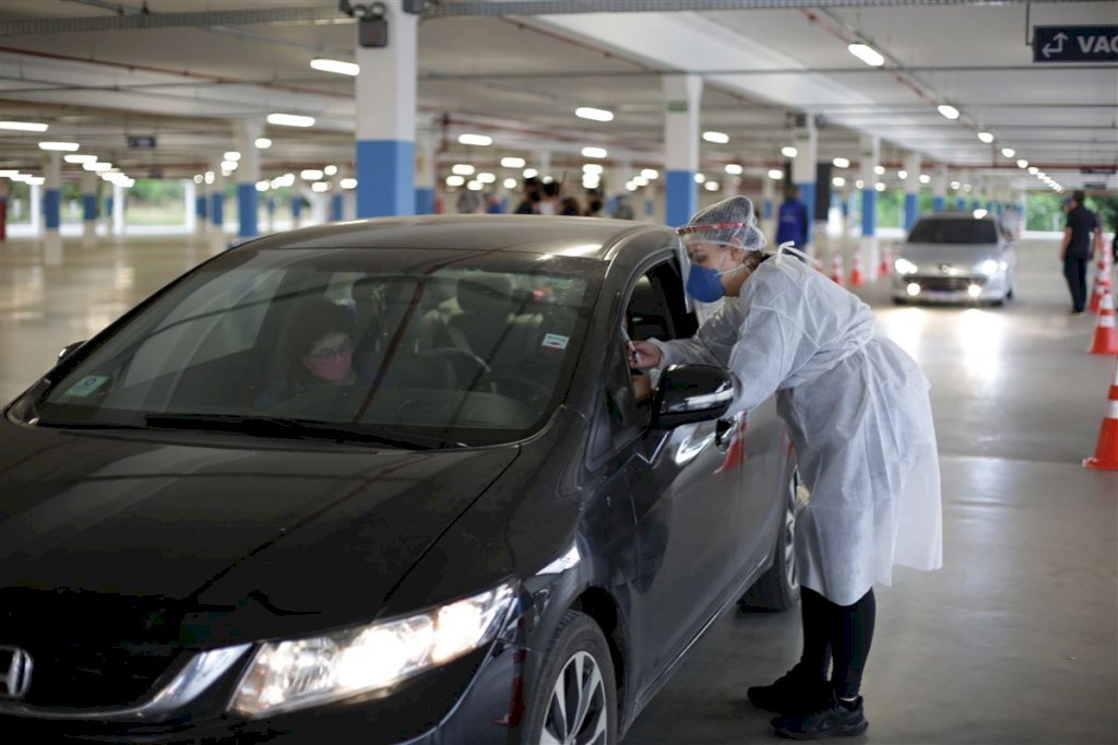 Aplicação da 2ª dose adiada será nesta terça para quem tem 67 anos ou mais