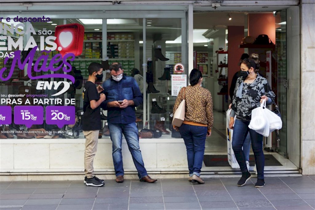 Recomendação de especialistas para Dia das Mães é evitar grandes reuniões