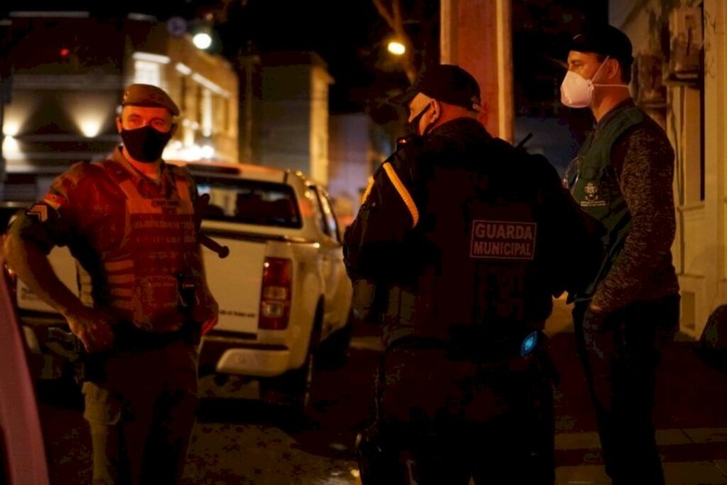 Aglomerações no fim de semana são dispersadas por ações da Força-Tarefa de fiscalização