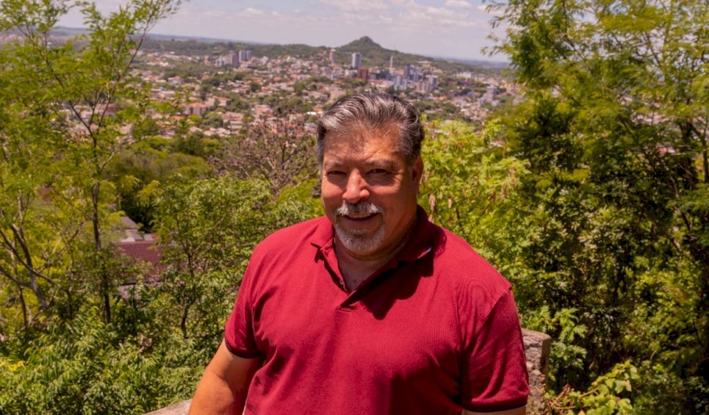 Valdir Oliveira recebe alta da UTI após longa internação com Covid-19