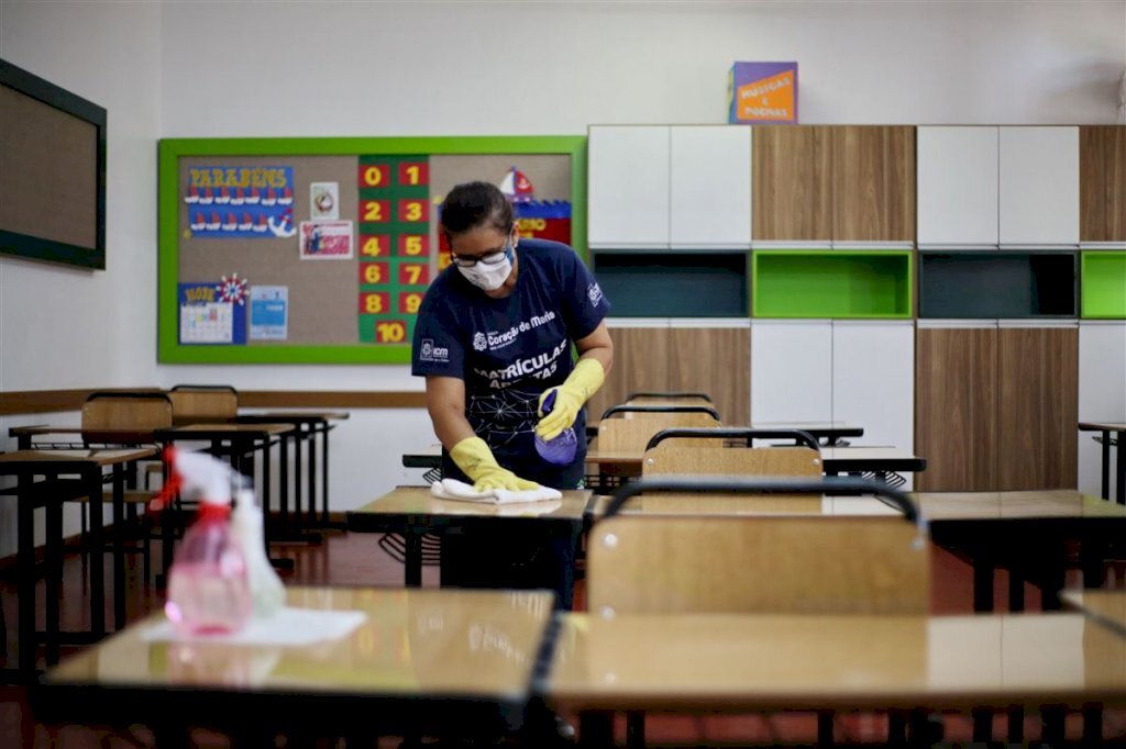 Decreto permite aulas presenciais em todos os níveis de ensino no RS