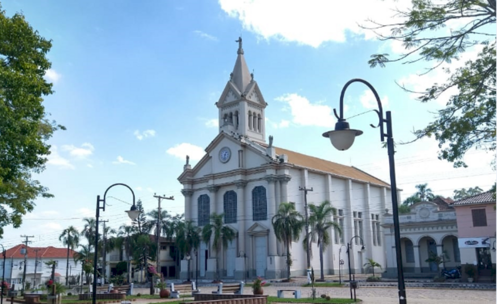 Dona Francisca atua para construir um novo tempo