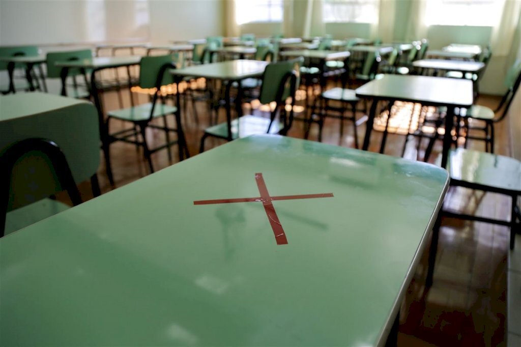 Em decreto, Estado libera aulas presenciais em municípios que adotam cogestão