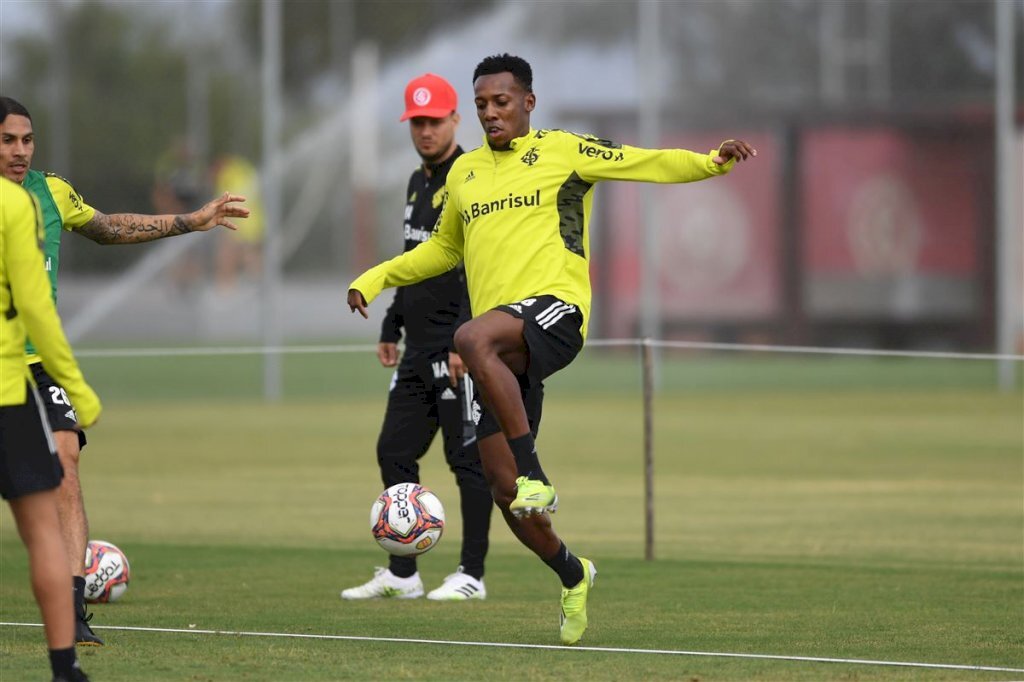 Na retomada do Estadual, Inter encara o Aimoré