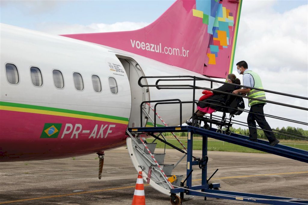Após dois meses, paciente que veio de Manaus volta para casa