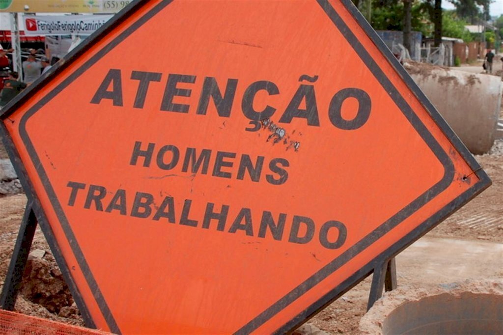 Ruas do centro de Santa Maria têm bloqueios neste domingo