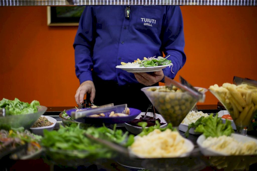 Reabertura de bares e restaurantes é vista como alívio pelo setor