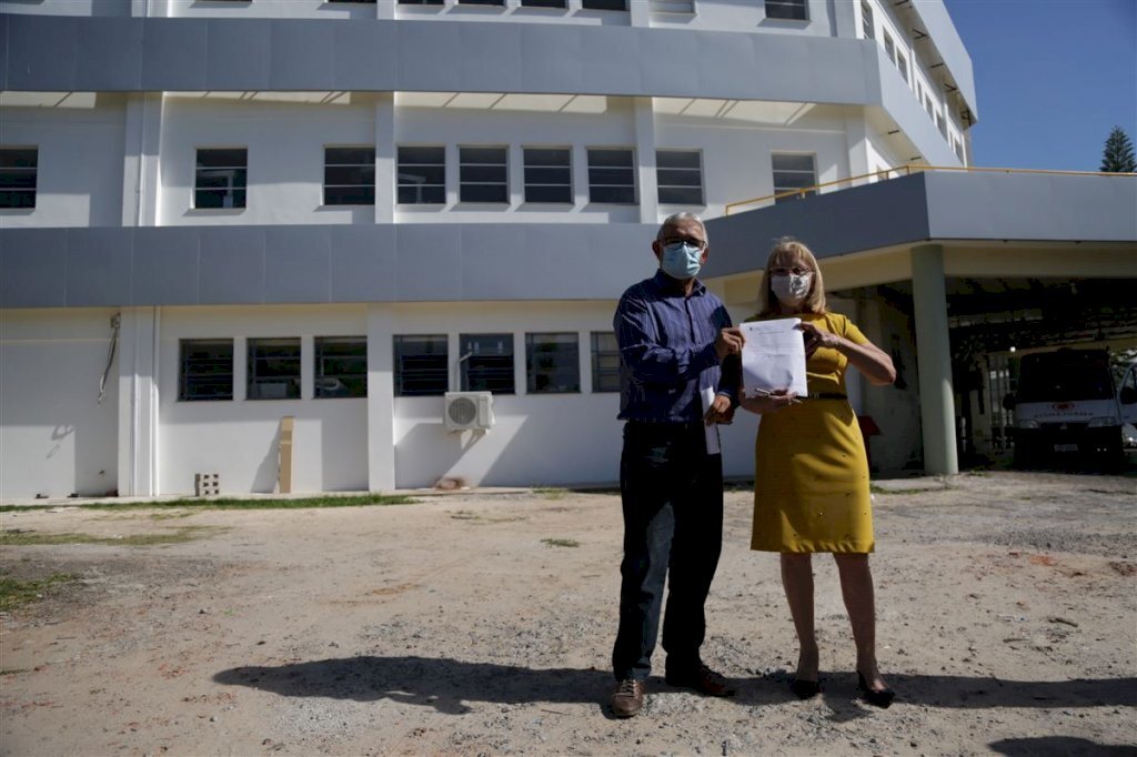 VÍDEO: depois de 8 anos, obra da Central de UTIs é entregue ao Husm