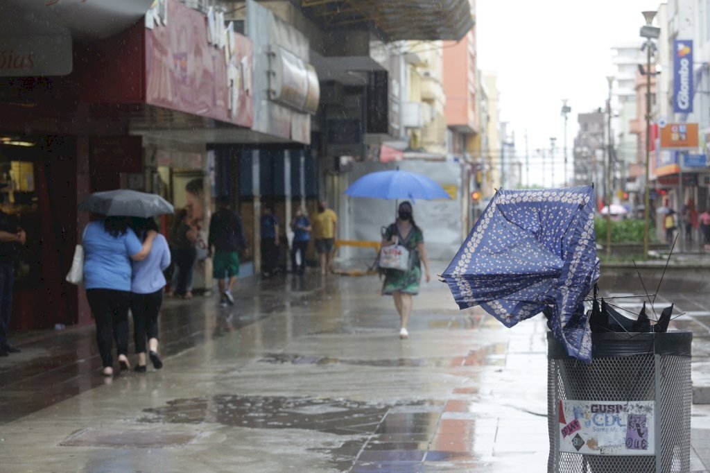 Depois da chuva, Santa Maria tem poucos estragos