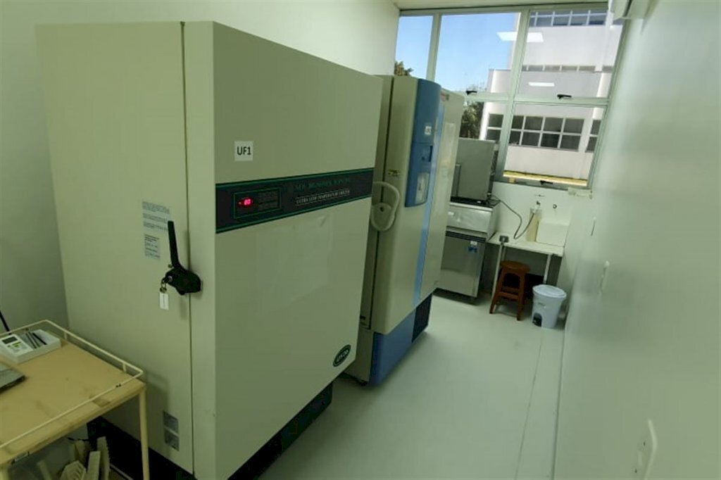 VÍDEO: UFSM faz levantamento de freezers para armazenamento de vacinas