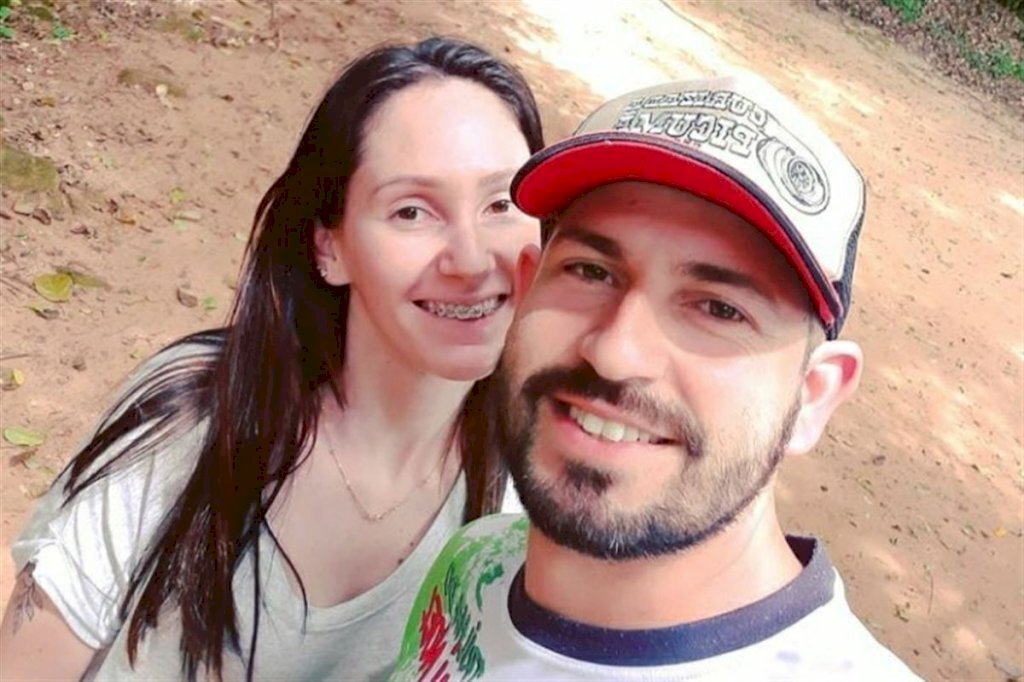 ‘Minha esperança é que desperte de um sonho ruim’ diz companheiro de jovem morta