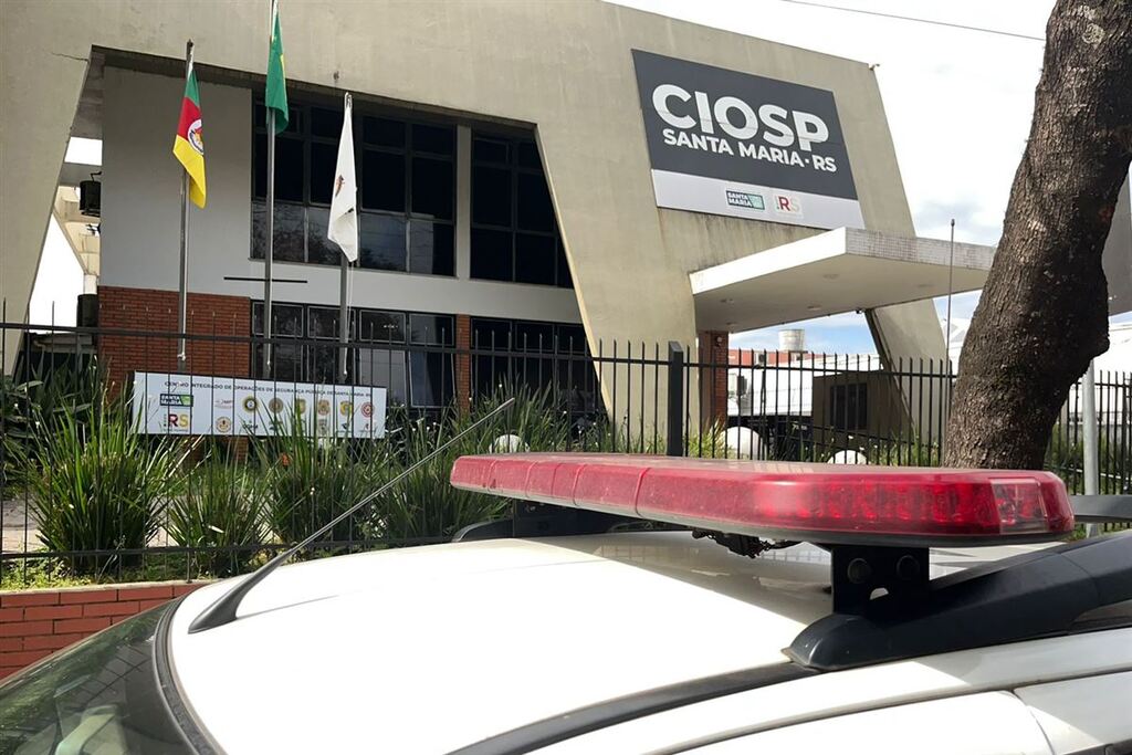 título imagem Jovens são agredidas pelo irmão após ele tentar vender botijão de gás