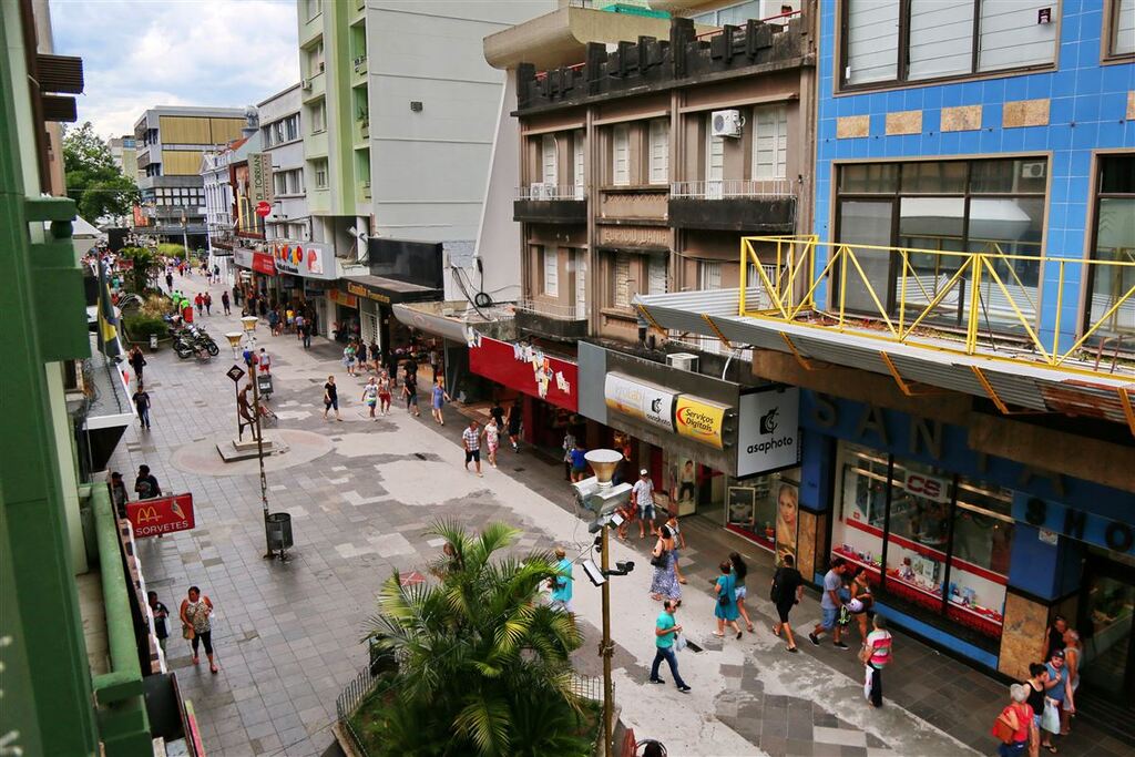 Obra do Calçadão: deveria terminar neste mês, mas se estenderá mais um pouco