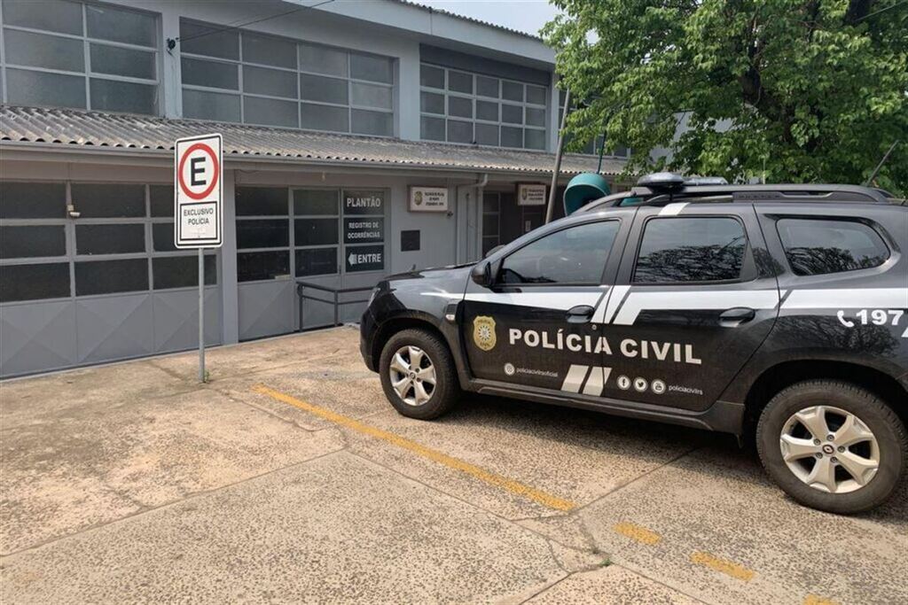 Mulher encontrada caída na rua pode ter morrido de frio em Cruz Alta