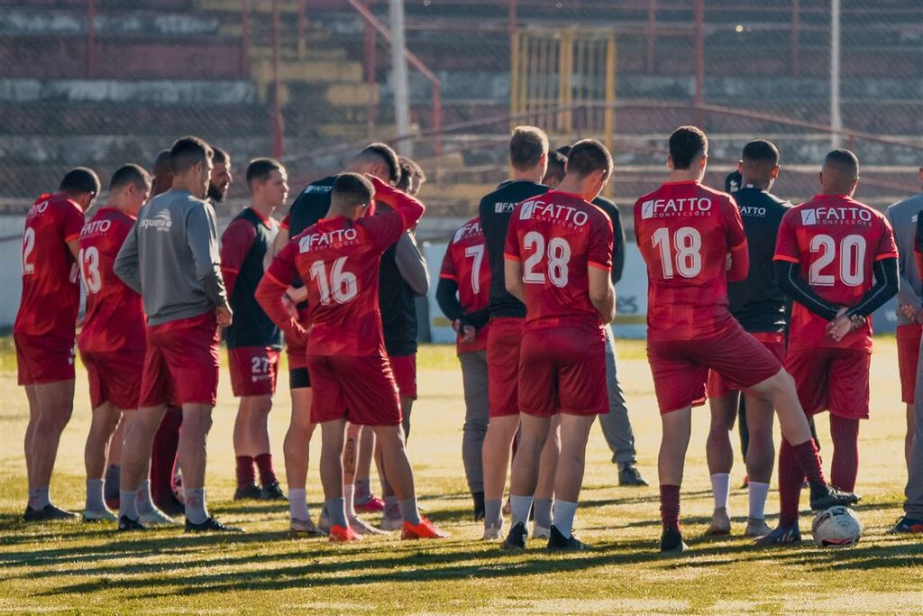 título imagem Ainda sem novo técnico na casamata, Inter-SM estreia na Copa FGF nesta quarta