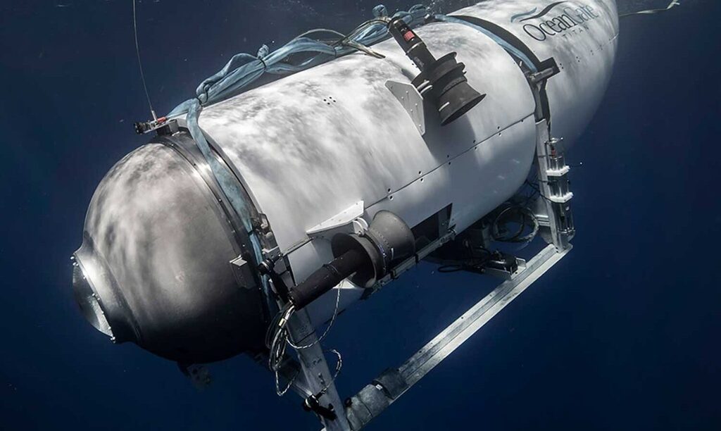 título imagem Destroços são encontrados em área de busca pelo submarino desaparecido