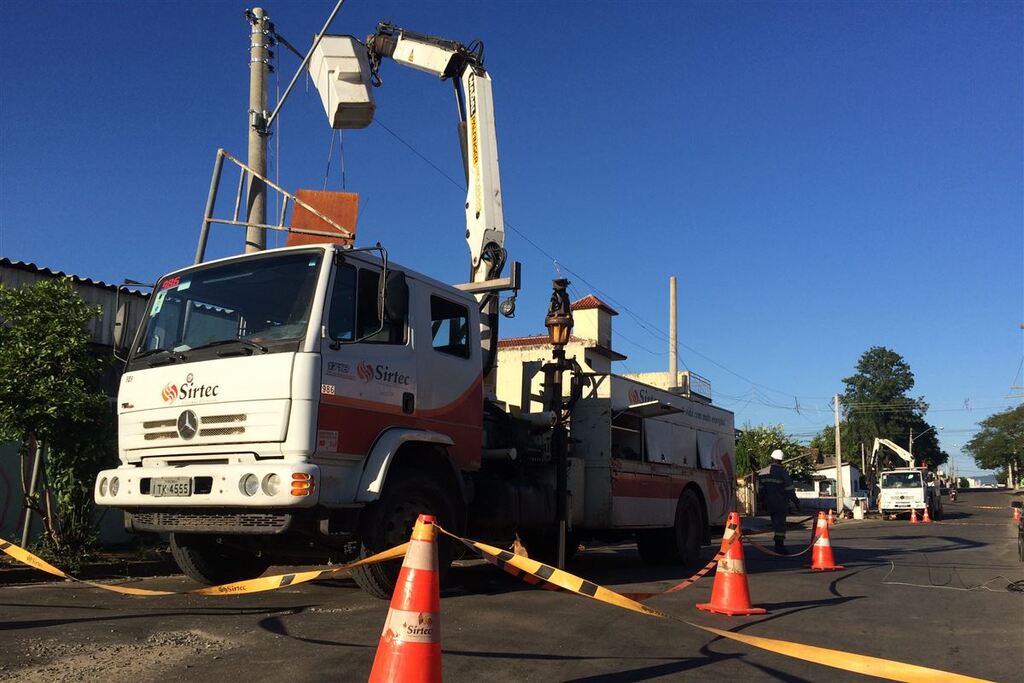 Confira os locais com previsão de desligamento de energia nesta sexta-feira