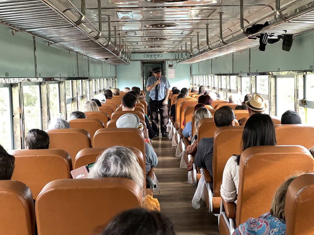 título imagem Viagem de trem pela Quarta Colônia é marcada por belas paisagens e resgate da memória