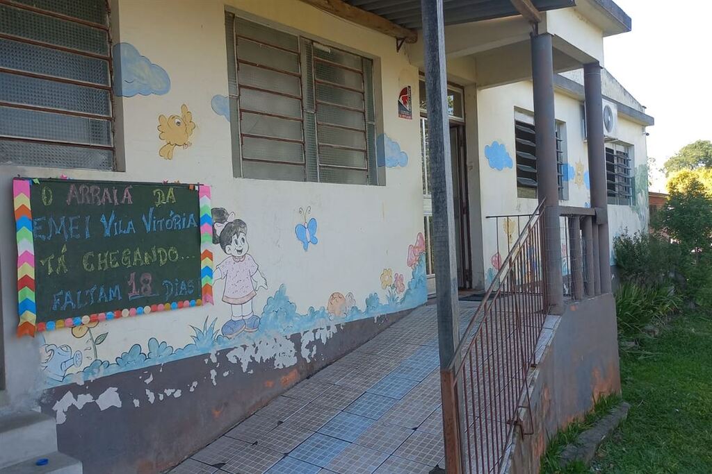 Alunos retornam na tarde desta terça para escola que sofreu furto de cabos de energia