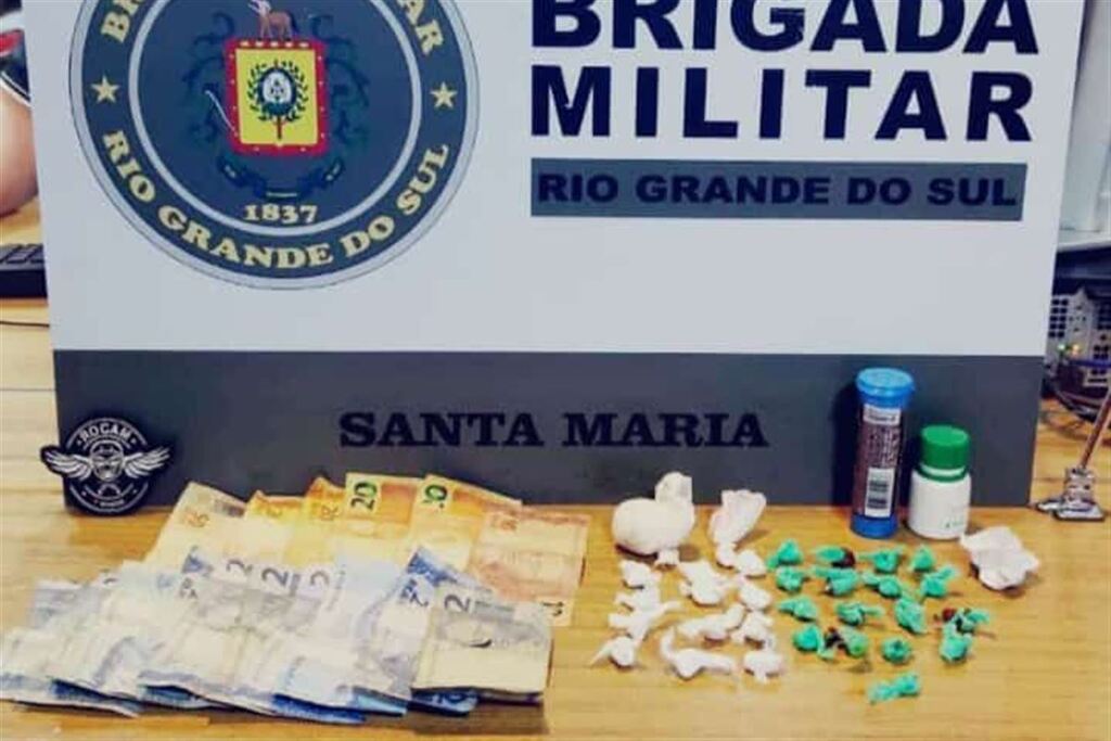 Jovem é preso com drogas após tentar fugir da polícia em Santa Maria