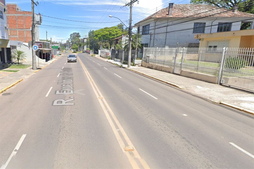 Motorista com sinais de embriaguez é preso após capotar veículo em Santa Maria