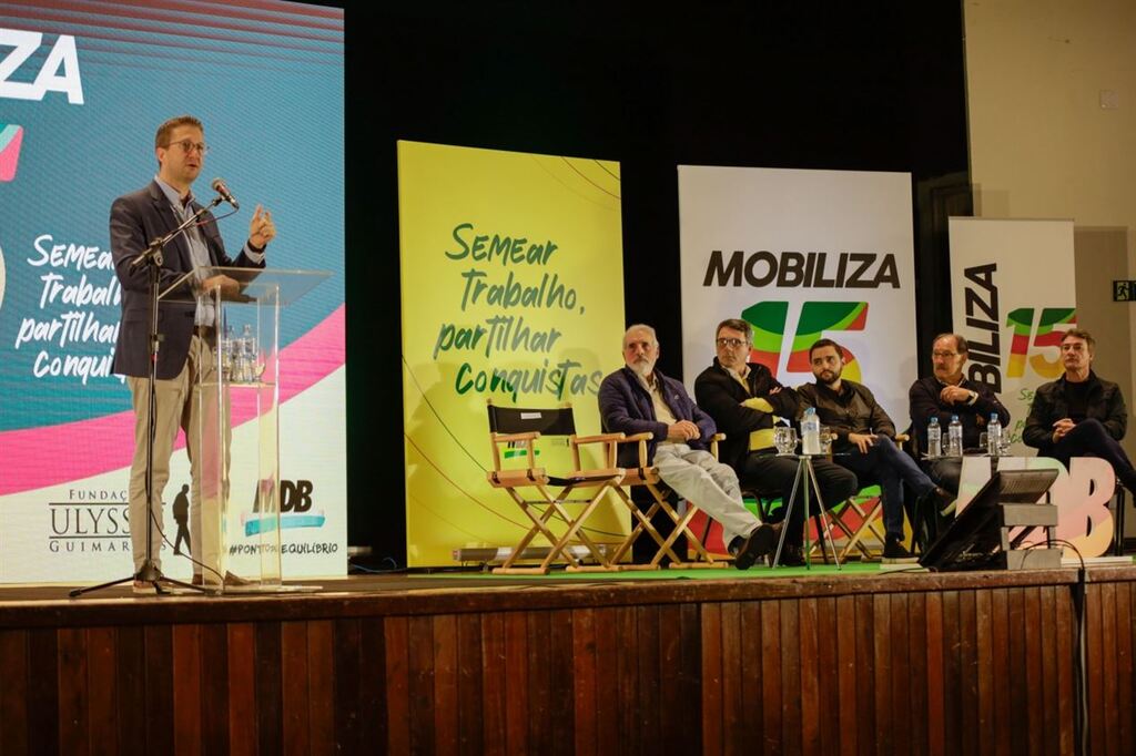 título imagem No encontro regional em Santa Maria, cúpula do MDB afirma que a cidade é estratégica para 2024