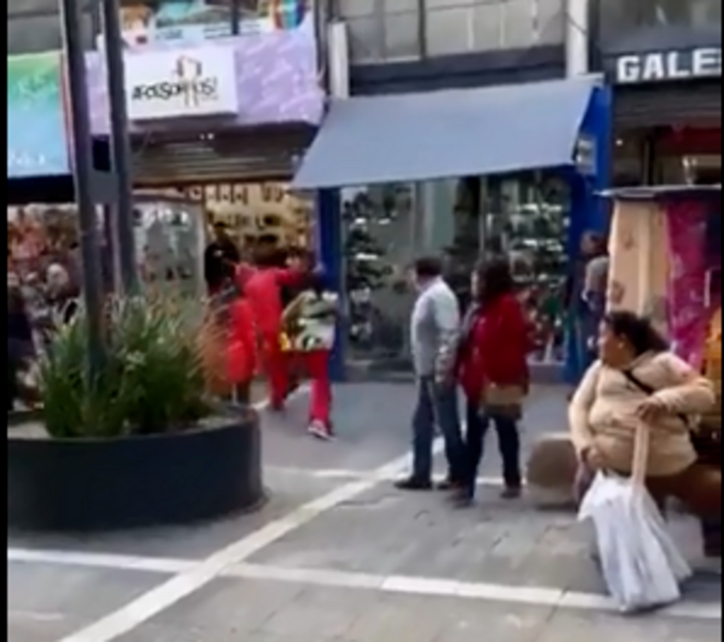 título imagem “Chapolin Colorado” salva o dia e detém ladrão na Argentina