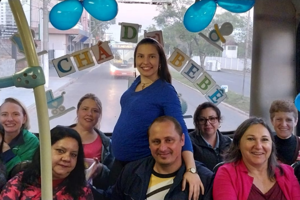 título imagem Chá de bebê, aniversário e até festa de carnaval: passageiros 