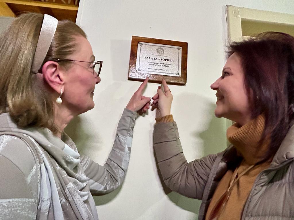 título imagem Bastidores: homenagens no Codic e à Eva Sopher na coluna de Maristela Moura