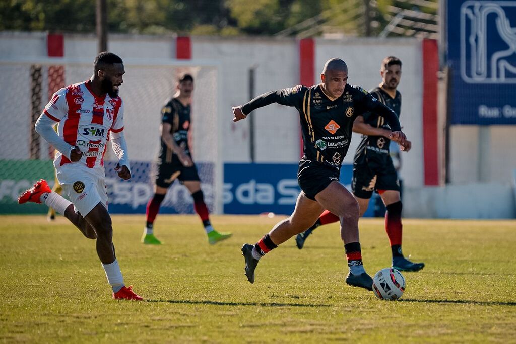 título imagem Inter-SM está eliminado da Divisão de Acesso com duas rodadas de antecedência