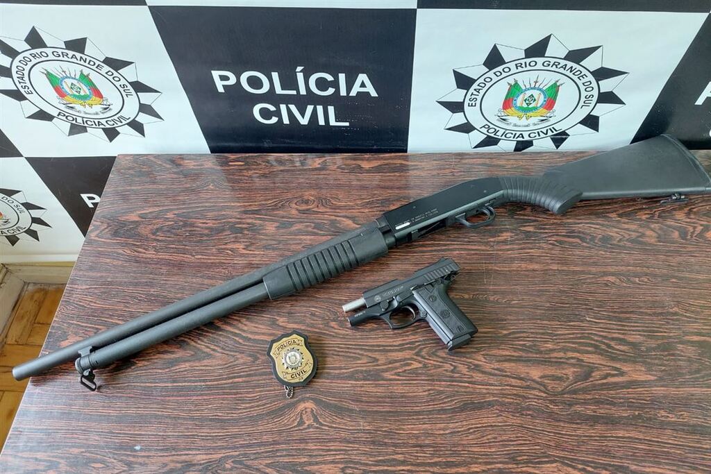 Polícia Civil apreende armas na casa de homem suspeito de violência doméstica
