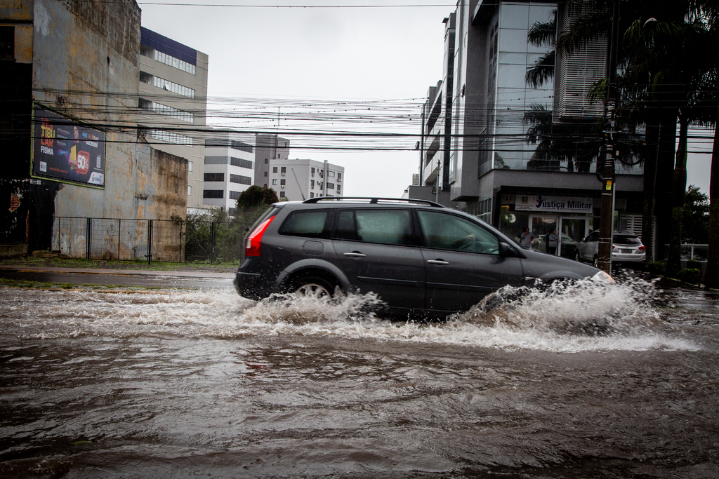 ‘Olho’ do ciclone atravessa a Região Central; Santa Maria já superou a média de chuva para julho