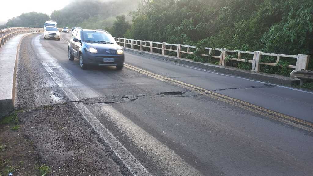 título imagem Vistoria é realizada na ponte do Vale do Menino Deus; Dnit informa que não há problema estrutural