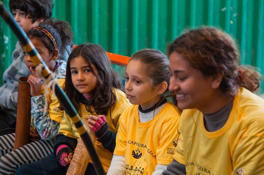 título imagem Alunos, pais e gestão escolar inauguram horta na Emef Sérgio Lopes, bairro Renascença