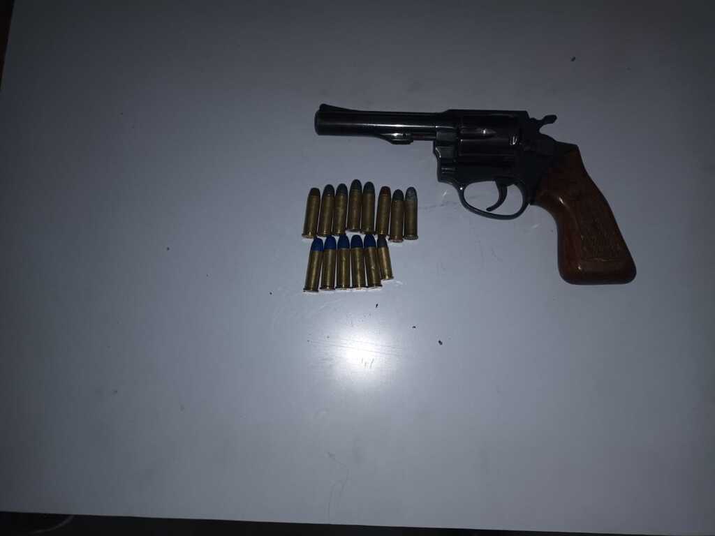 Homem é preso por porte ilegal de arma na região leste de Santa Maria