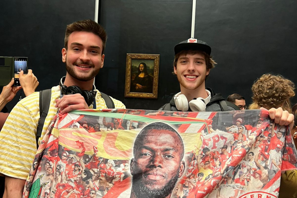 Do Beira-Rio à Europa: torcedores tiram fotos em pontos turísticos com bandeira de Enner Valencia