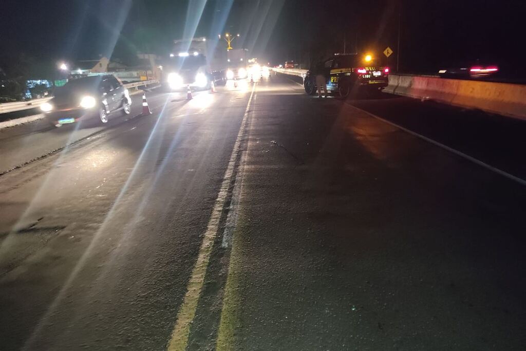 Homem morre após ser atropelado enquanto tentava atravessar rodovia em Santa Maria