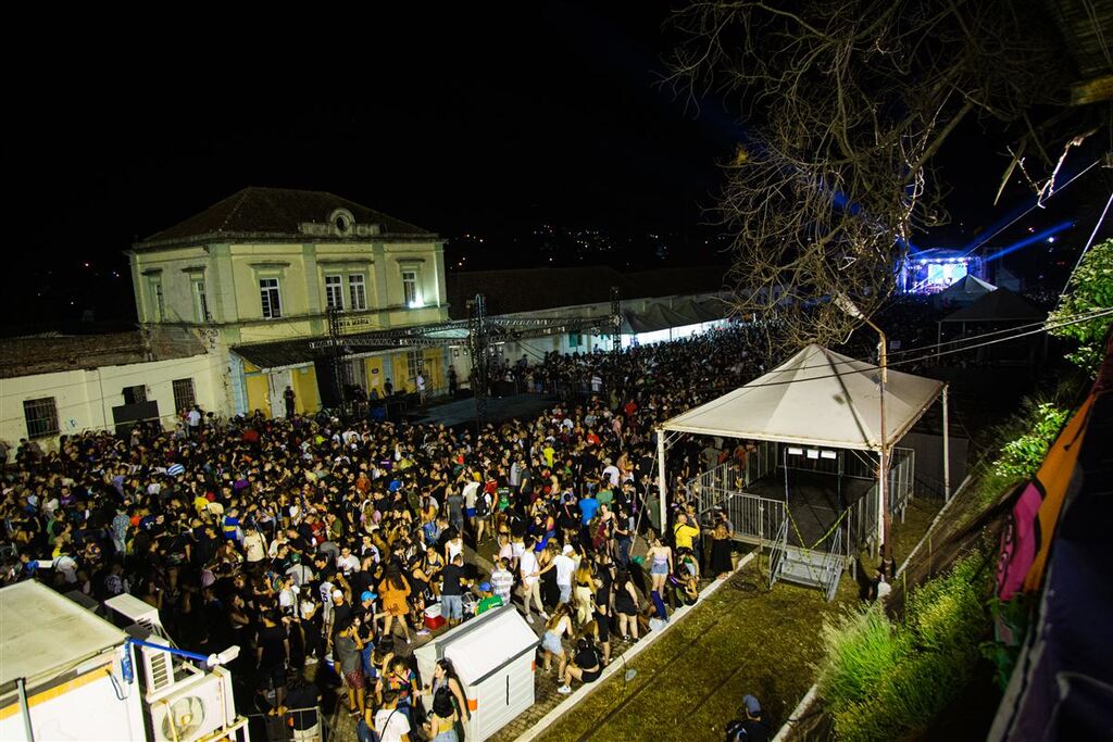 título imagem Lista de empreendimentos sorteados para atuar na praça de alimentação da Calourada é divulgada