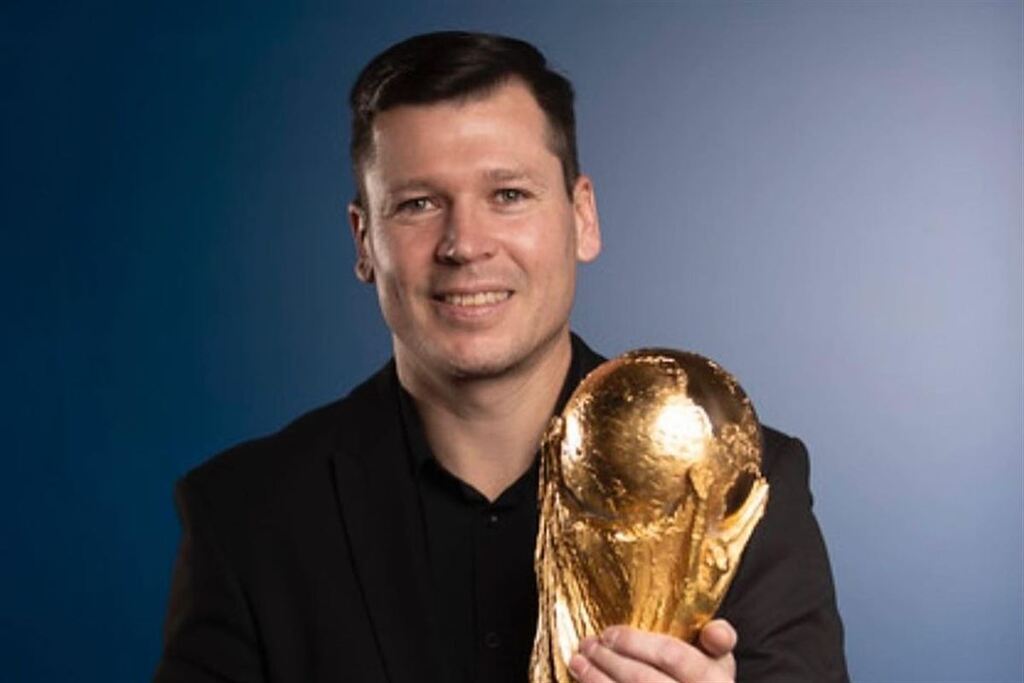 título imagem Ex-jogador do Grêmio e da Seleção Brasileira é preso por falta de pagamento de pensão alimentícia