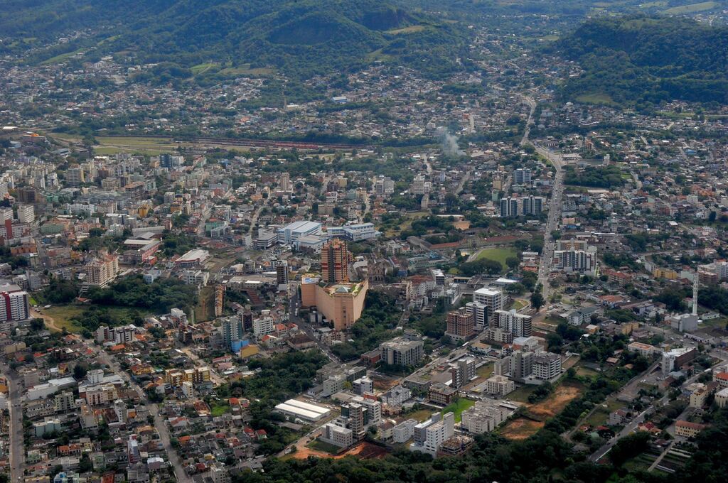 título imagem Geração de empregos: como está o desempenho de Santa Maria em comparação a outras cidades do mesmo porte?