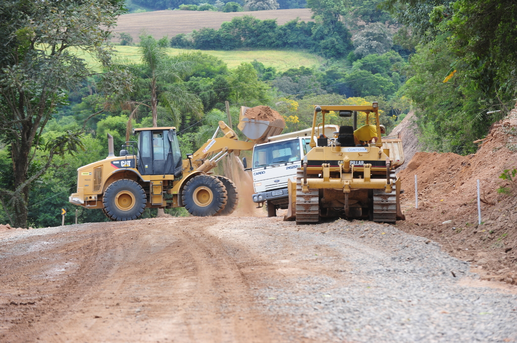 título imagem Obras na ERS-149 bloqueiam o trânsito entre Nova Palma e Pinhal Grande a partir desta quinta