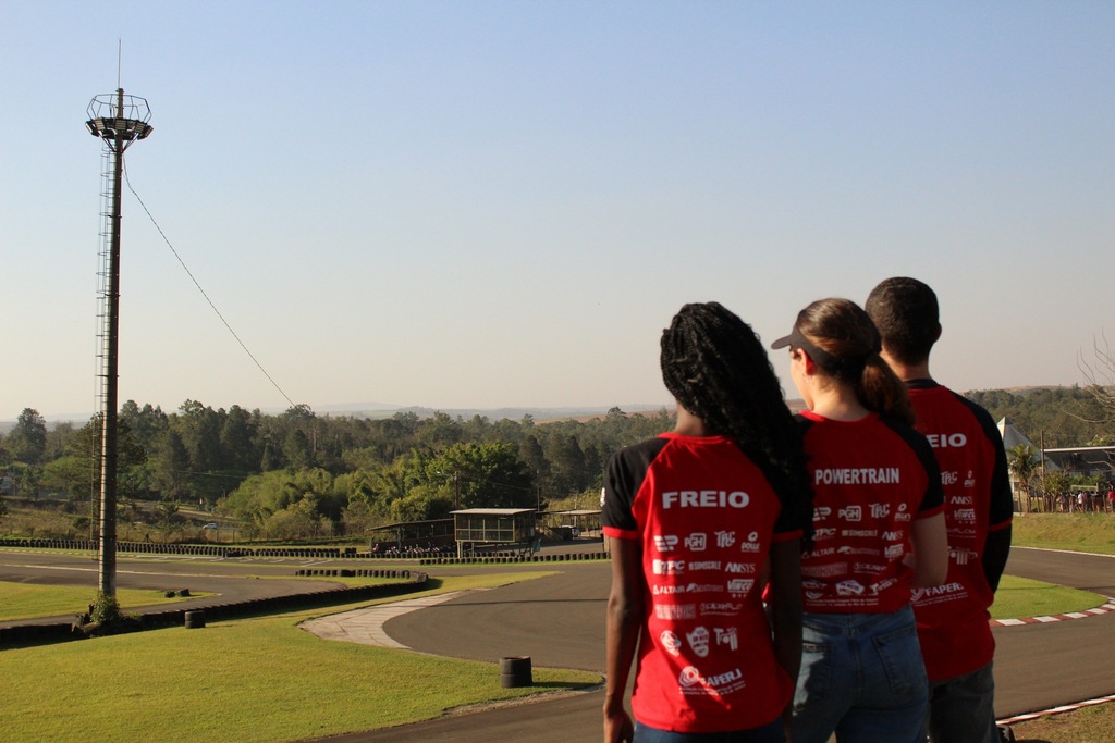 título imagem Fórmula UFSM participa de competição nacional de automobilismo em São Paulo