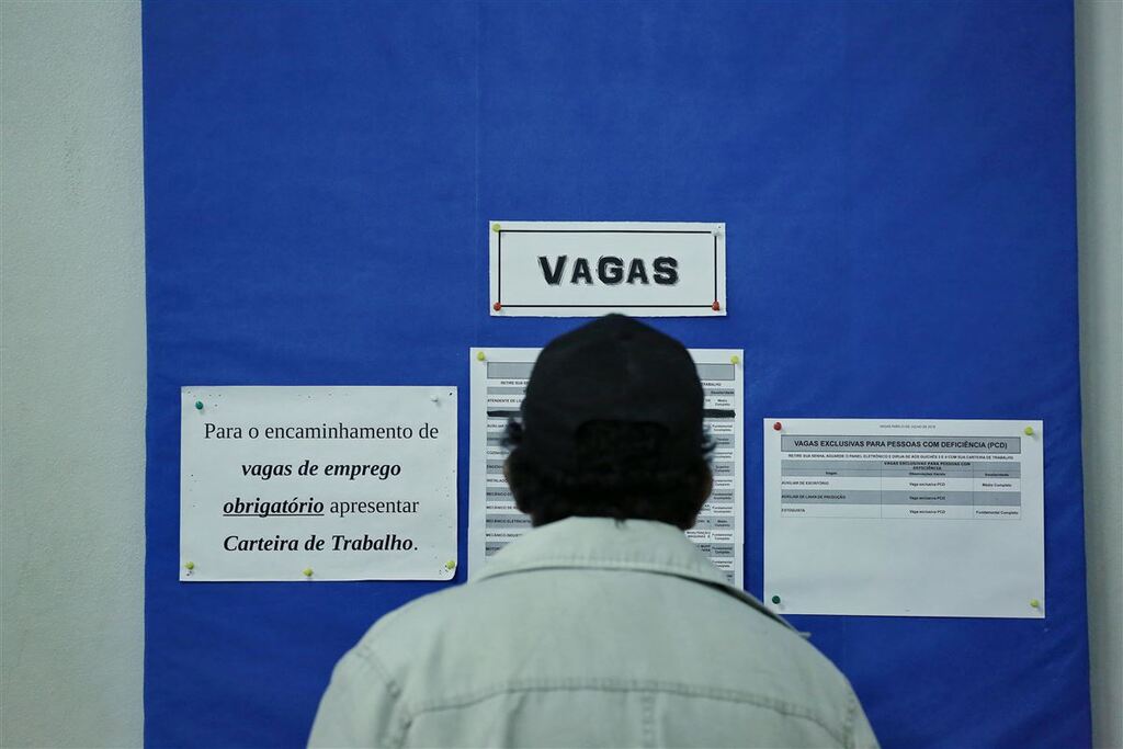 Mulheres, pessoas trans e desempregados têm saúde mental mais abalada